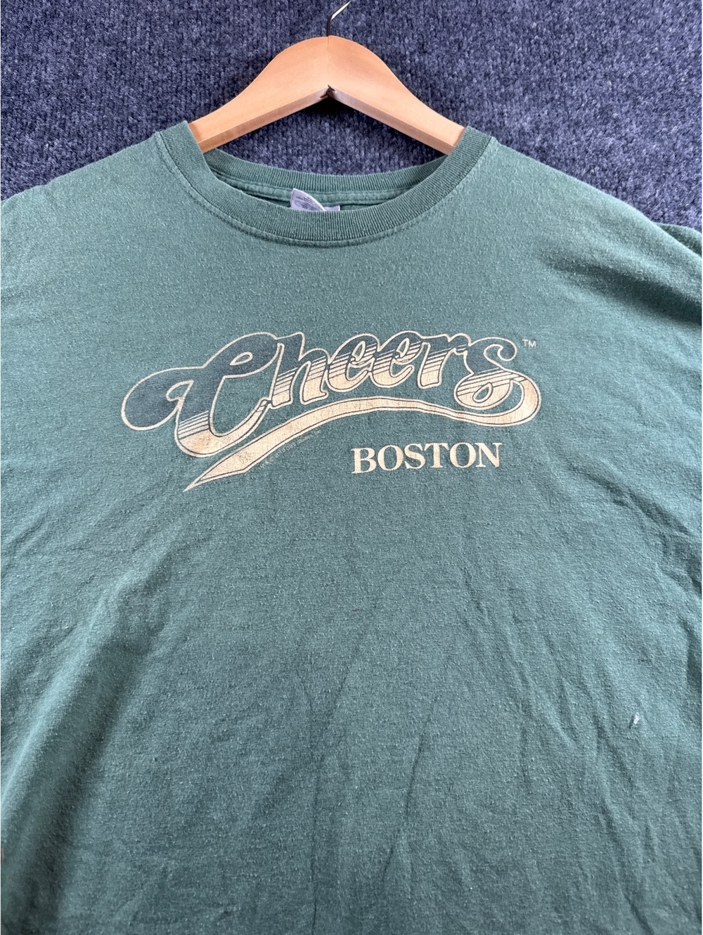 Cheers Boston T-Shirt Men’s Large Green Gildan Ultra Cotton TV Bar Graphic Tee